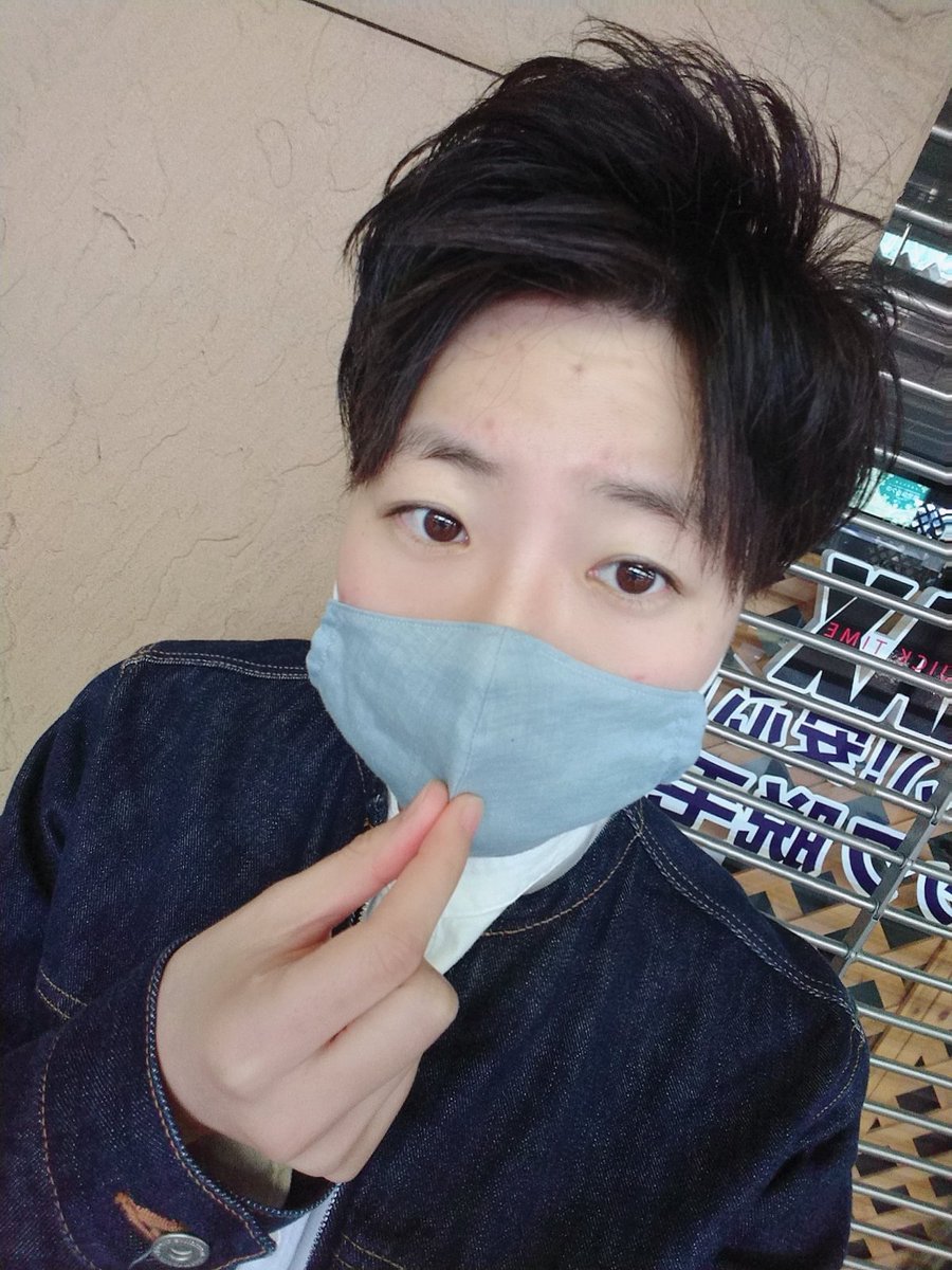 potikoo's tweet photo. 個人の判断でマスク外してもいいんだよね���
チラホラノーマスクの方お見かけしますね。
花粉で外せないよ。
花粉の季節が終わったら
ノーマスクの方増えるのかしら… https://t.co/lcxTf9orkr