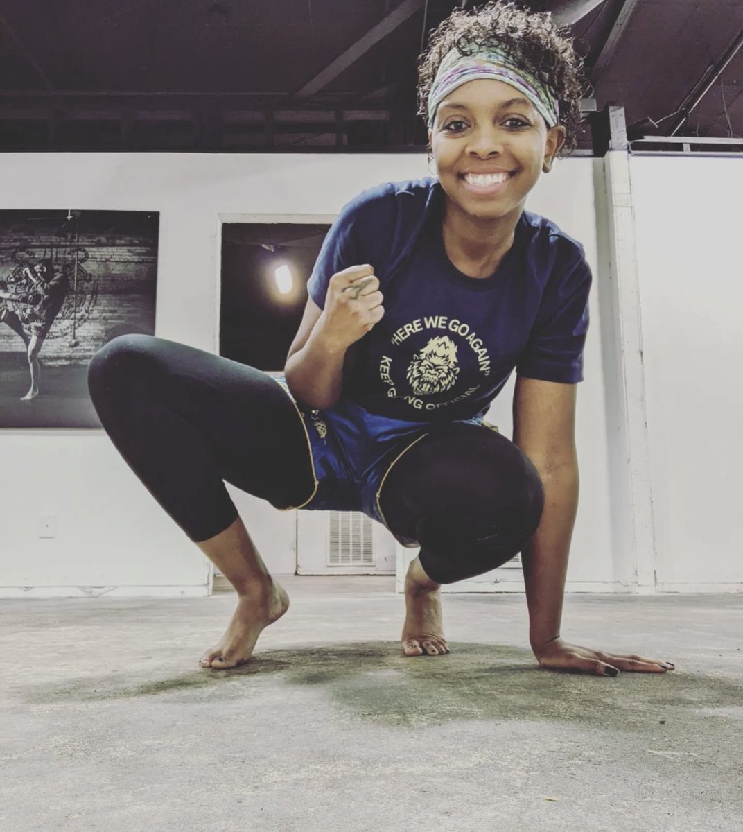 13m0Mo's tweet photo. Prayer: Father keep my teammate safe during her battle! Give her the strength she needs to walk through into that ring. May her will and love for others show in that ring. 

"Here we go again" 

Keep going official #teamhart #teammates #fightingsouls #survivor @teambritainhart https://t.co/LI9c8SlWbt