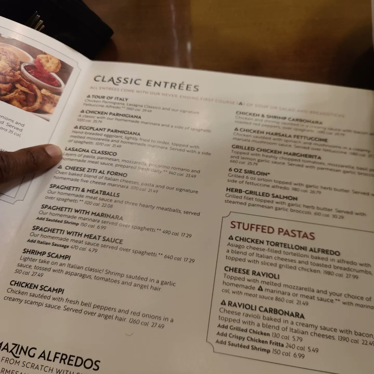 RynginG's tweet photo. Going for another round of Olive Garden (back at the Times Square one), here for the Lasagna Classico with the Pasta E Fagioli and some Dr. Pepp on the order. It's been 8 months since last summer and I love enjoying a great meal. ❤️

#lasagna
#olivegarden
#timessquare https://t.co/zwnD48S2zj