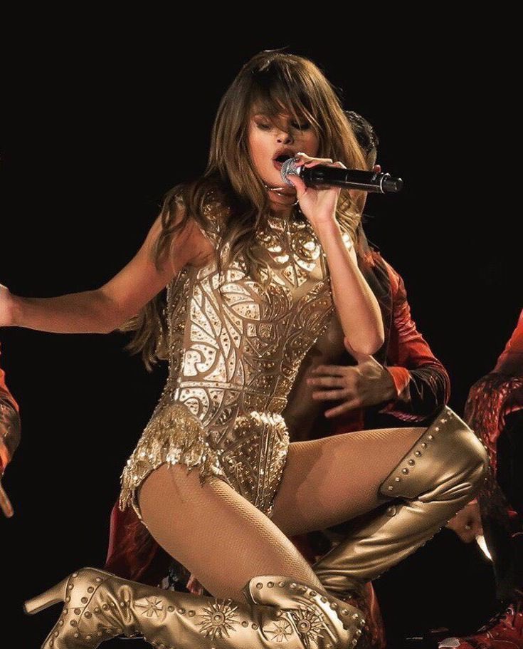 taylenabright's tweet photo. Su presencia escénica es superior 

I'm voting for #SelenaGomez for #FaveDocumentary at the #iHeartAwards https://t.co/K8RseXV6yE