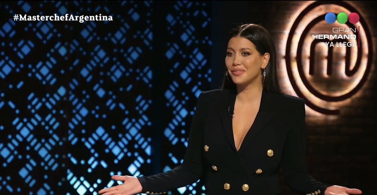 ¿Qué les va pareciendo Wanda como conductora de #MasterChefArgentina? L@s leo 👀