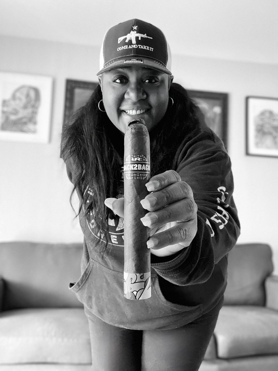 🪩🕺🪩
@back2backcigars 
Thank you everyone for the birthday wishes. I’m very thankful and grateful. I have the best followers ever. Salud, here’s to another 47yrs on this blue planet. Stay Smokey! Much love always to all who have helped me through my journey. I‘ll never forget