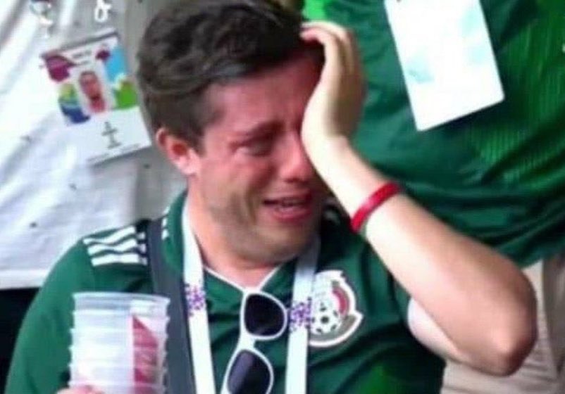 hsuecat's tweet photo. LA REACCIÓN DE LOUIS CUANDO LE DIJERON LA TRADUCCIÓN DEL LOUIS HERMANO YA ERES MEXICANO https://t.co/Mj3ayQHOk3