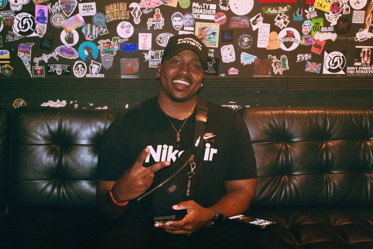 Bosses know the secret to success - hustle hard and smile even harder. Building a legacy, one grin and grind at a time. 💪😄 

📸: @norbzz_ 

#BossHustle #CreateYourLegacy #SmileThroughTheJourney #MMajors #MajorsMGMT #PursuePurposeNotProfit #SXSW @sxsw @EmpireATX