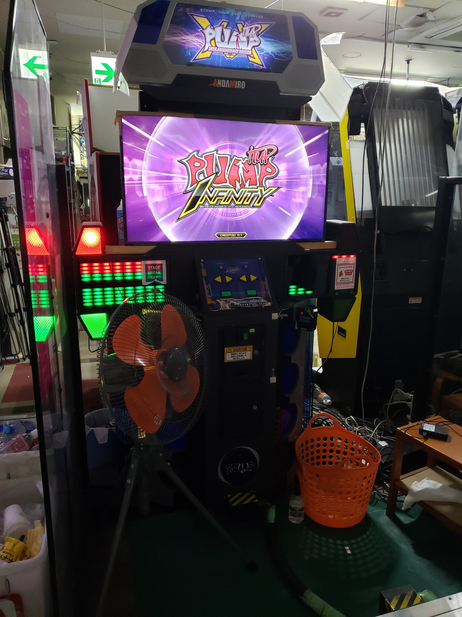 ②KONAMI DDR X筐体 フットパネル アーケード ゲーム 筐体パーツ