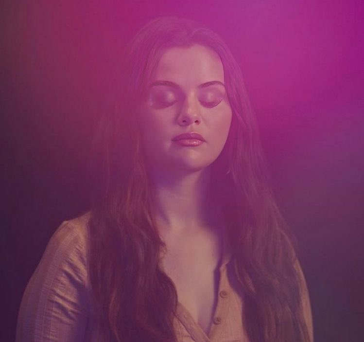 mysweetersel's tweet photo. Selena me ha dado tanto consuelo desde pequeña, la amo 

I'm voting for #SelenaGomez for #FaveDocumentary at the #iHeartAwards https://t.co/2eRhGJNXWO