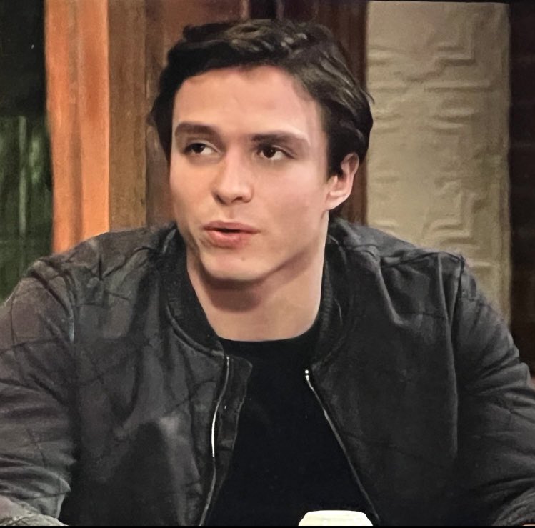 Arwa_SJW's tweet image. I miss these two hotties together on my screen with their sizzling chemistry. Give me back my #Sprina Romance!💞🕊🕊 #TakeUsBack #GH