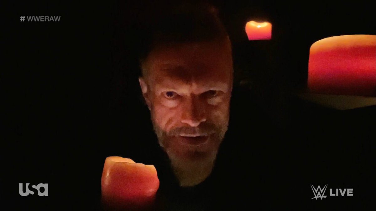 wrestlebr's tweet photo. "Eu não tenho medo de diabo nenhum. Porque eu sou o diabo nesse vale. Então deixe o Finn em casa, me traga o seu demônio, para conhecer o diabo. Você vai adorar conhecê-lo".

- Edge para Finn Bálor.

MEUS AMIGOOOOOOS!!! 

🔥🔥🔥🔥

#WWERAW https://t.co/Re2J8bFFqc