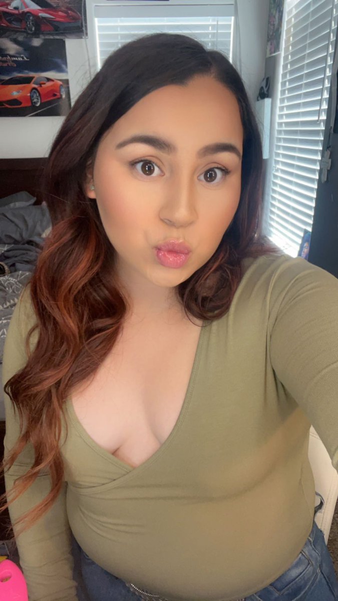 Kari (@kariii_08) on Twitter photo avi +1 🫶🏽 avi +1 🫶🏽