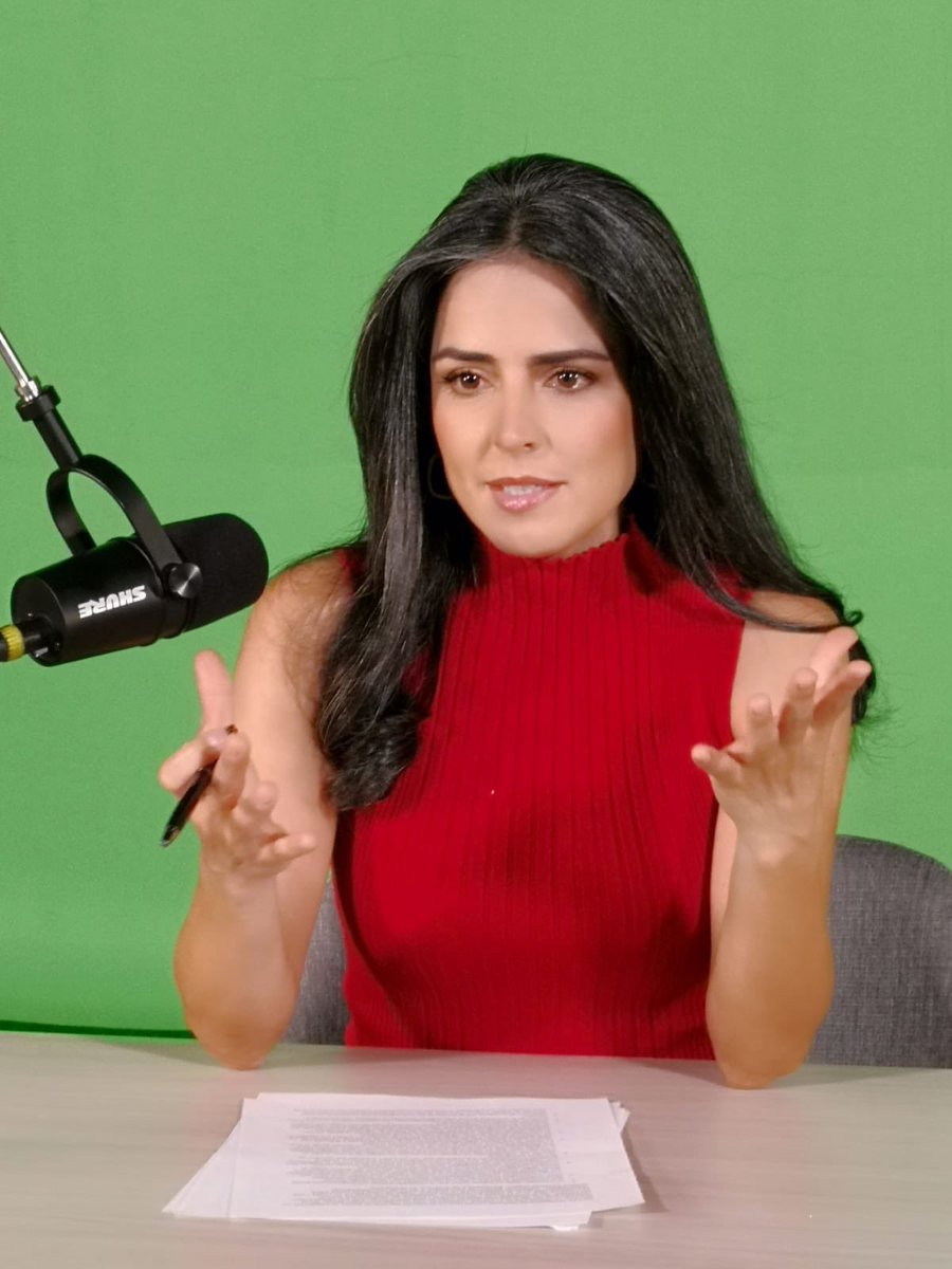 claudiapalacios's tweet photo. Y va el último de los capítulos del videpodcast #MiPuntoF que grabé para #Womento de @SkandiaCol .
La generosa @cisnerosadriana comparte sus herramientas para ser una gran CEO: https://t.co/Uk2ZV0bVtp https://t.co/tsRs7f2bAd