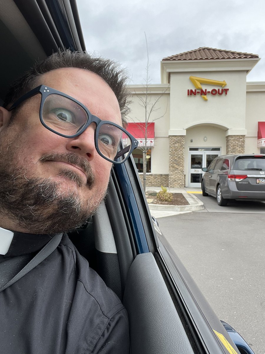 worstanglican's tweet photo. Pre #clergyretreat tradition. #dioceseofcascadia #acna #anglican https://t.co/992qq5MQZ8