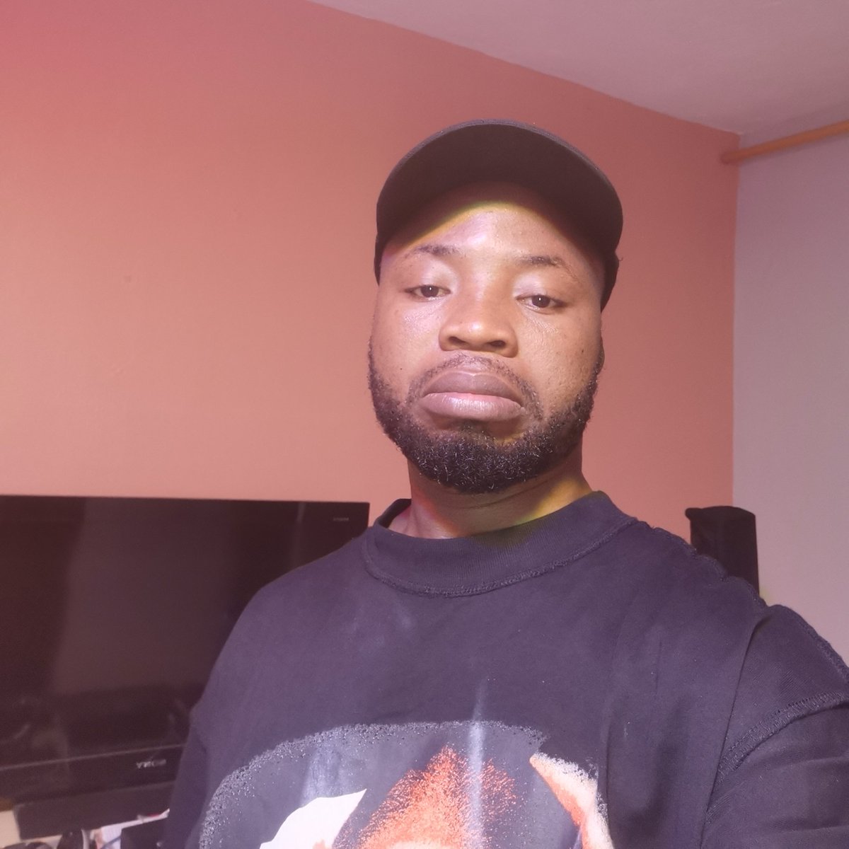 Sensible_future's tweet image. #NewProfilePic