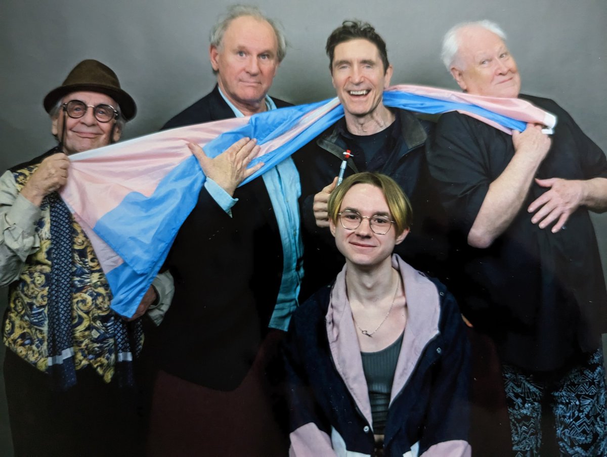 Gay Exci tweet media