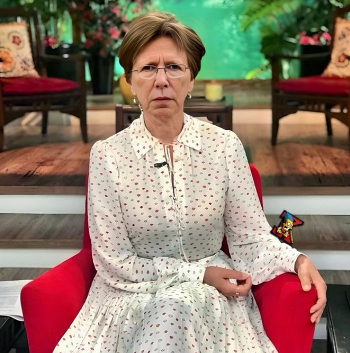 Braudamian's tweet photo. @mocastaneda @pietroserrip Volveremos a defender los derechos de libertad de expresión 😂😂
Son un asco todos 🤮🤮🤮 https://t.co/CsfbwwaraI