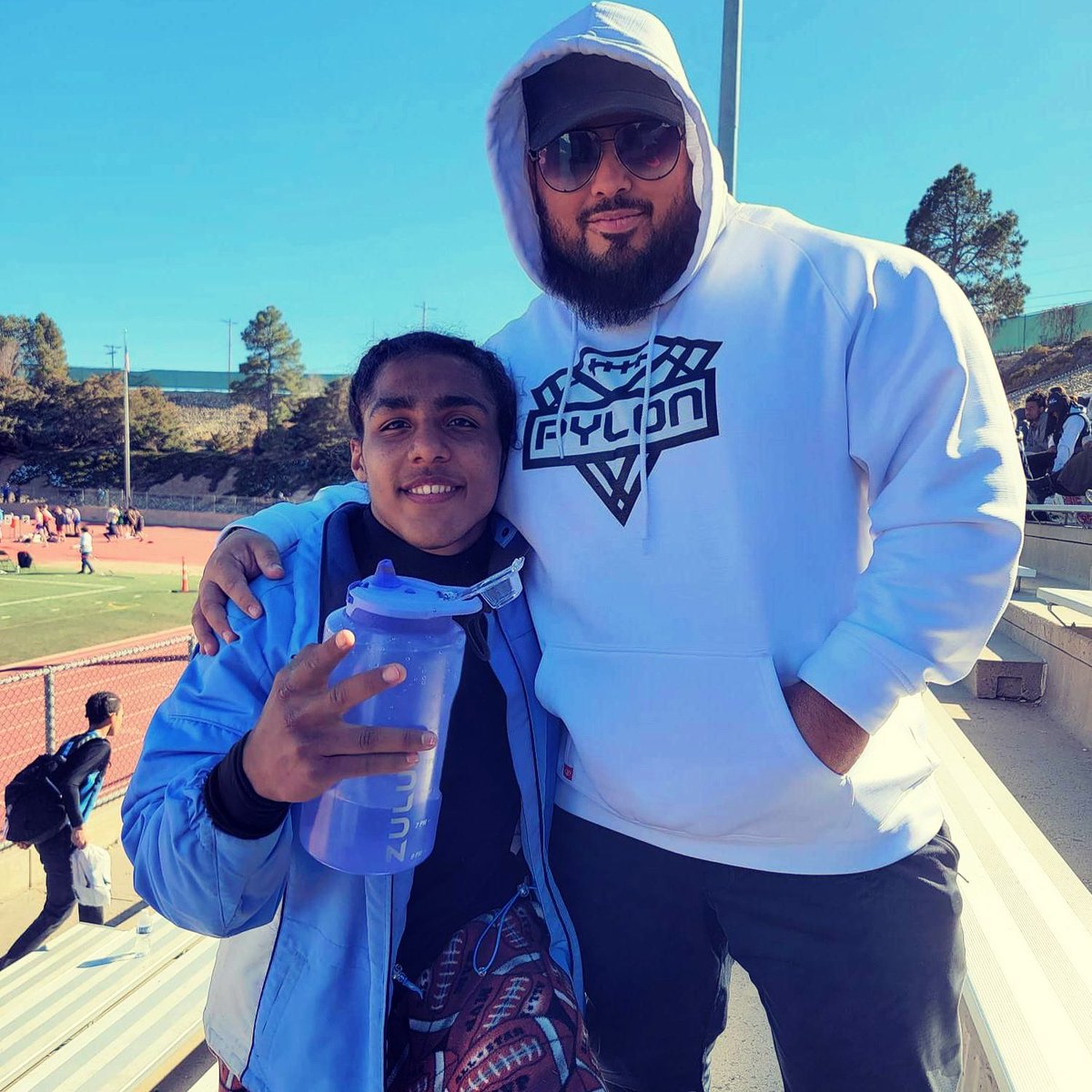 CoachMontez87's tweet photo. Had to come out and support my VR Boys and a few 🦍 at the Larry Pickering invitational. Light day as the VR relay teams rested & a couple of our burners sat out their normal events. Those that ran showed everyone what VR Fast really is 🐺🏃🏽‍♂️💨 it’s going to be a fun szn. Big thank you to Arnds Darlene for the 📸 of my guy @arnds_2 and I. #WeAreVR