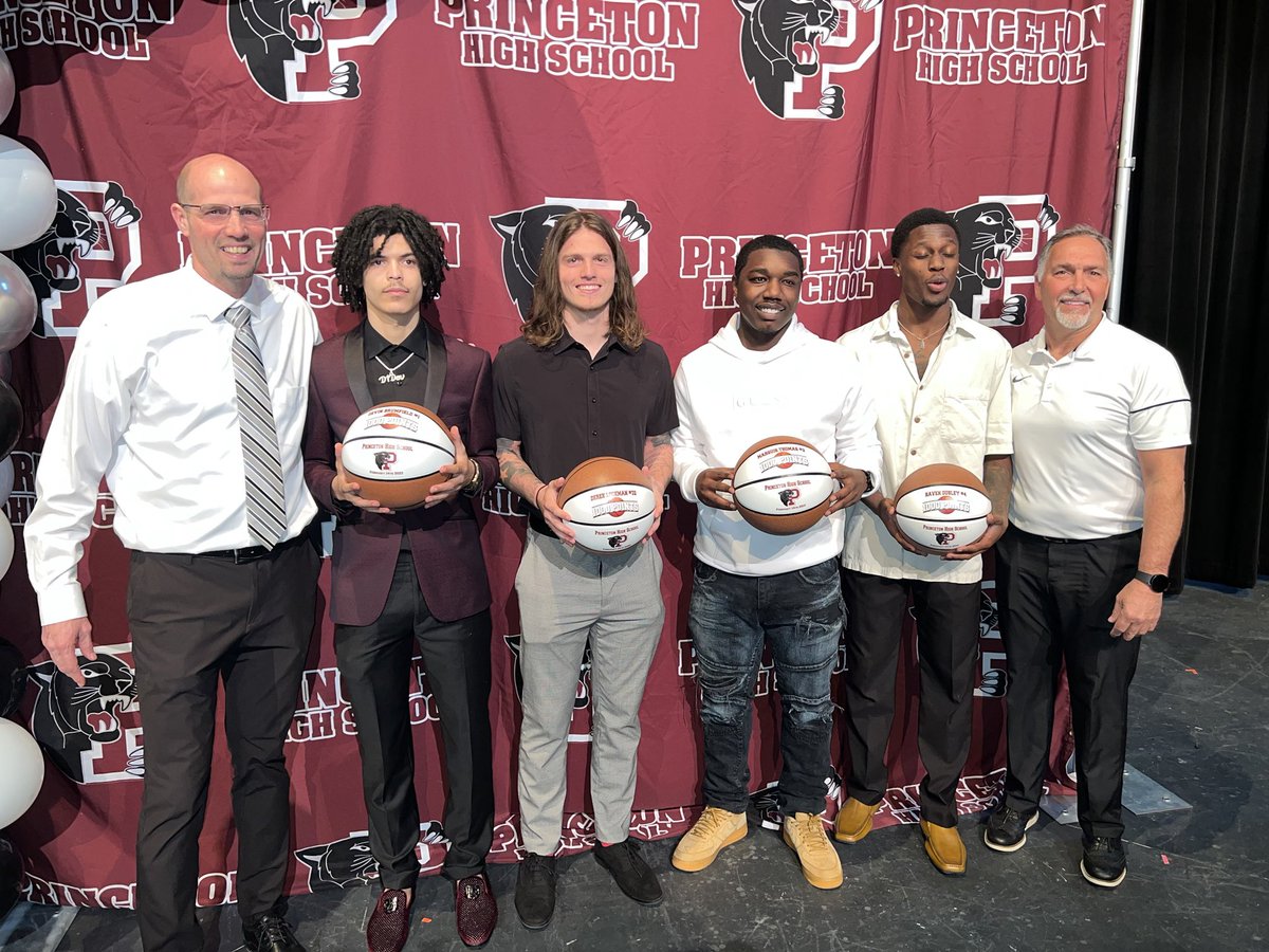 It was an awesome night for our culture. Haven Ousley, Marquis Thomas, Derek Lockman, and Devin Brumfield made the 1000 point club. What an honor to coach these young men!!