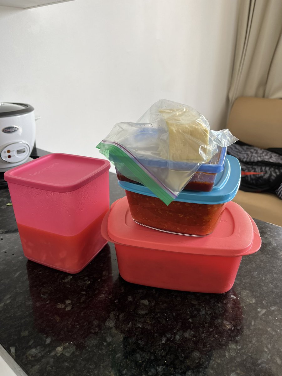 Mi papá ayer llegó del trabajo a las 11pm y se puso a hacerme comida porque soy foránea en época de parciales🥹❤️‍🩹