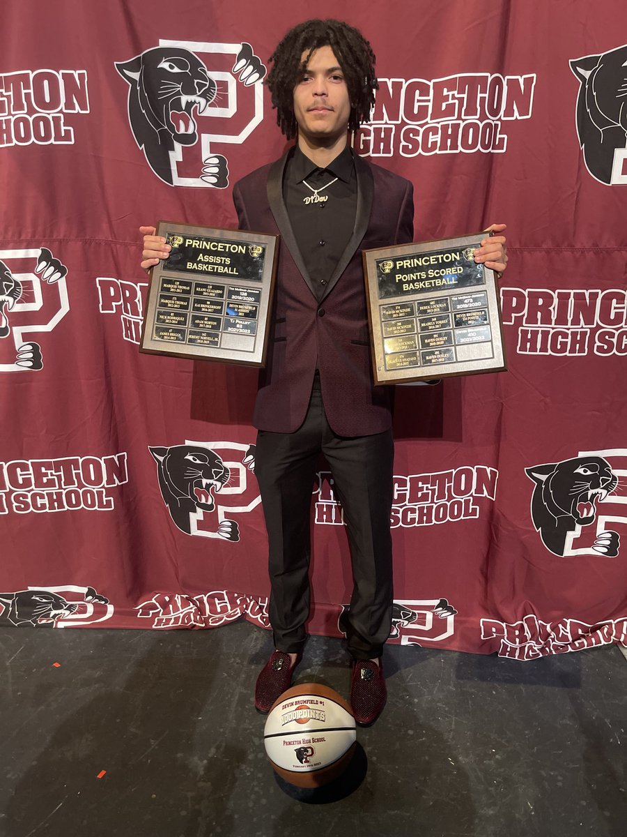 Devin Brumfield led us in assist and scoring. Also voted 1st Team All District and District Offensive MVP.