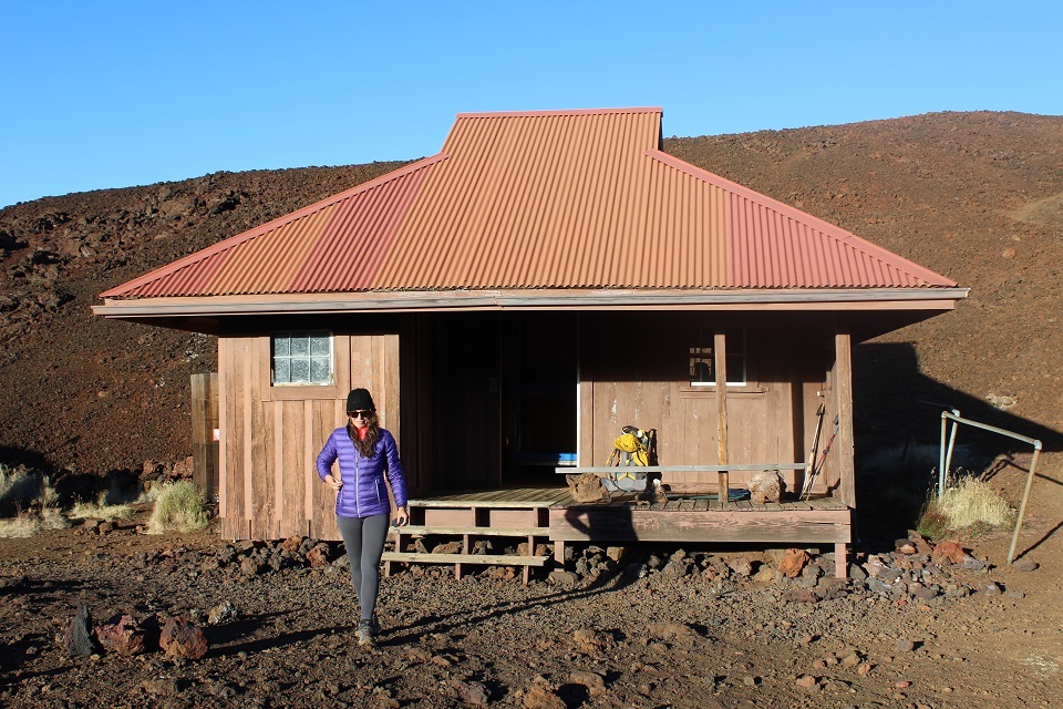HIPacParks's tweet image. #MaunaLoaTrail has #reopened from the trailhead near Mauna Loa Lookout to Puʻuʻulaʻula (Red Hill) in Hawaiʻi Volcanoes Nat. Pk. #RedHillCabin is now #open. Mauna Loa Trail &amp;amp; the backcountry wilderness above Red Hill Cabin remain closed due to hazards from the eruption.
IMG:NPS