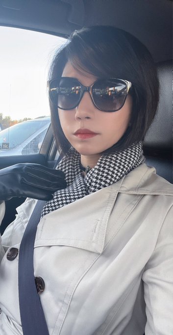 Been replaying RE2 in preparation for the RE4 remake 😎 https://t.co/ihiveWDouo