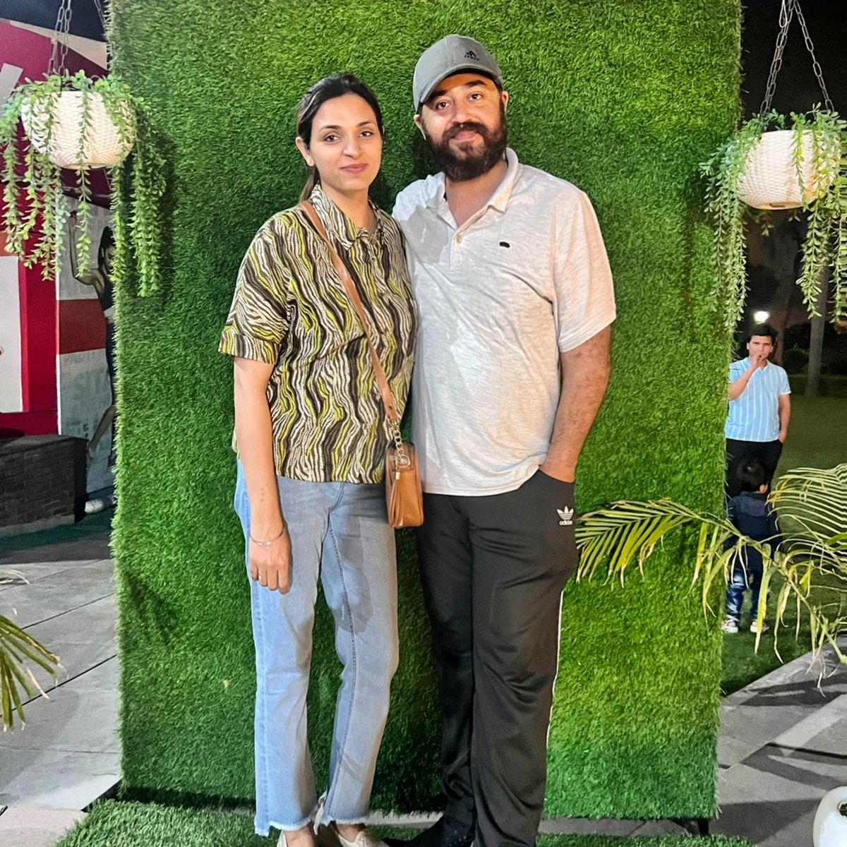 Blessings1888's tweet photo. All you need is Love❤️
#husbandwife #love #loveinair #waheguruterashukarhai😇❤️😍🙏 #blessings #maninderkaur https://t.co/I2gt84vuhX