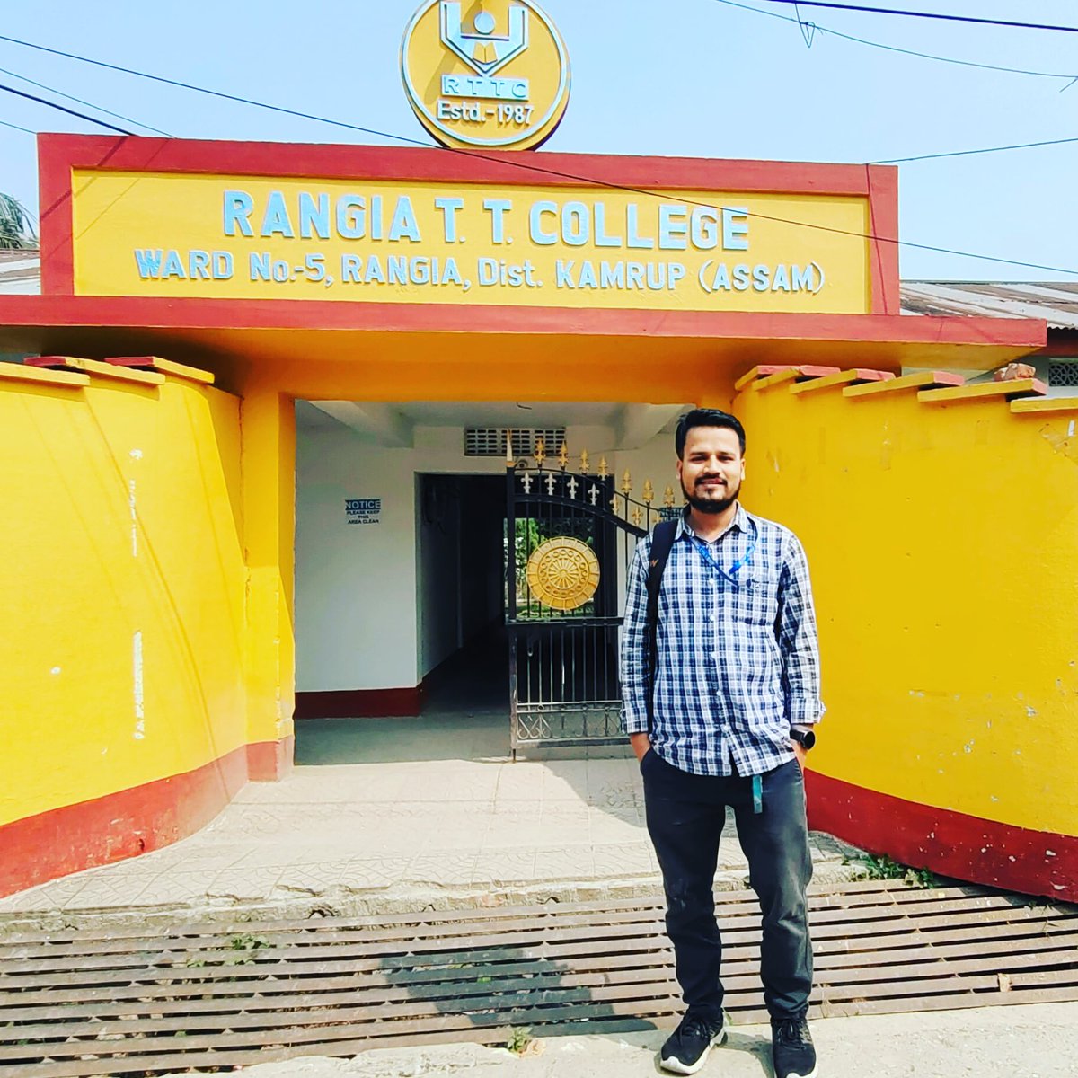 devajit_5's tweet photo. #teachertrainee https://t.co/3ykhPjdfll