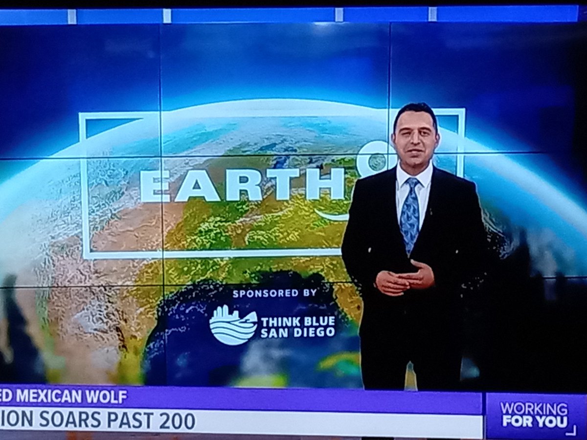 pewilliams58's tweet image. @EvanNews8 Well, look who stayed up way past his bedtime tonight,  filling in for the weather diva. Sure hope she appreciates it.  #CBS8 #Earth8 #SanDiegoWx