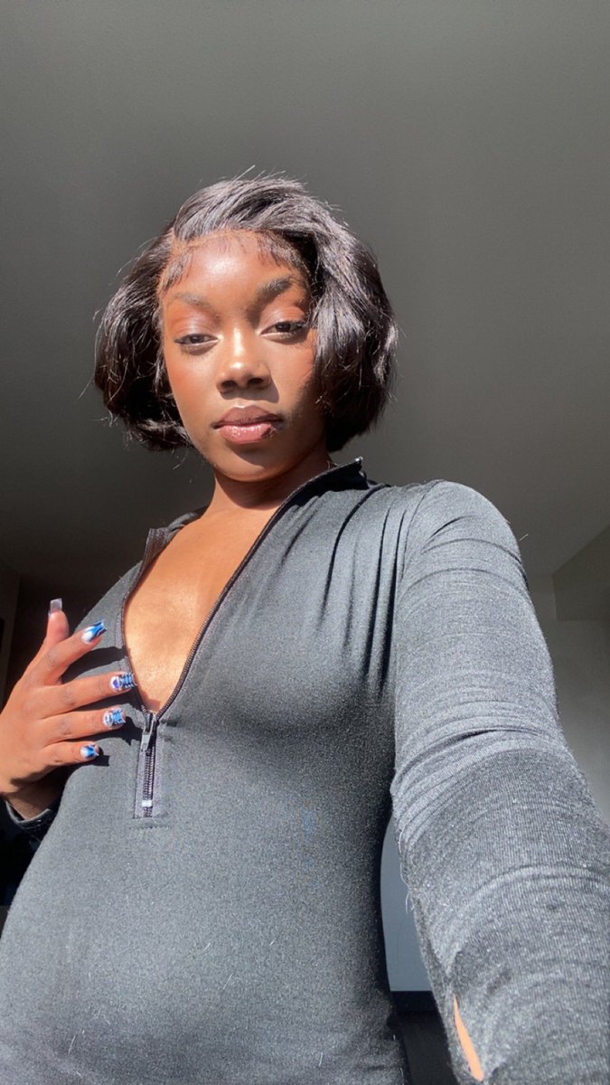 Emeline_k12's tweet photo. Time for change !😌

#trending2023 #shorthair #blackgirl #sexyblack https://t.co/hwQjpdBYaw