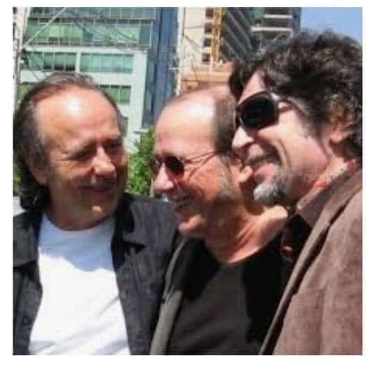 fri_sol's tweet photo. ✅ Las tres “S” más brillantes de la música de autor: Serrat, Silvio y Sabina. ❤️

✅ Sublimes, superlativos y “spectaculares”. https://t.co/8O0eFVLxTe