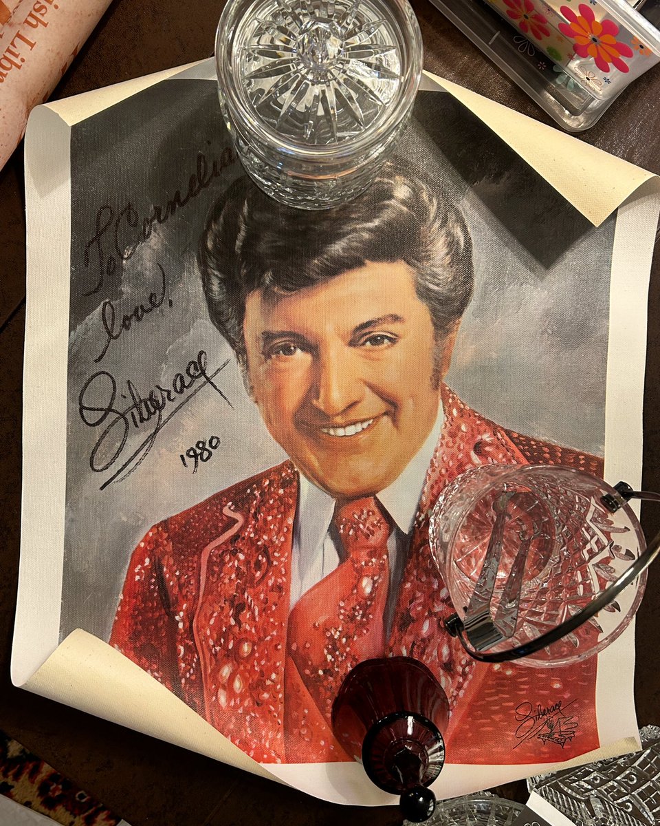 HuntEstateSales's tweet photo. record store so, music over fashion today. But tomorrow you’re gonna see some fashion. Promise.
#thehuntcontinues #estatesale #jamaicaplainma #sneakpeek #discoveryday #youneverknowwhatyoullfind #liberace #chanel #designerclothingsale #shopboston #huntestatesales #happyhunting https://t.co/WlmVHF97OF