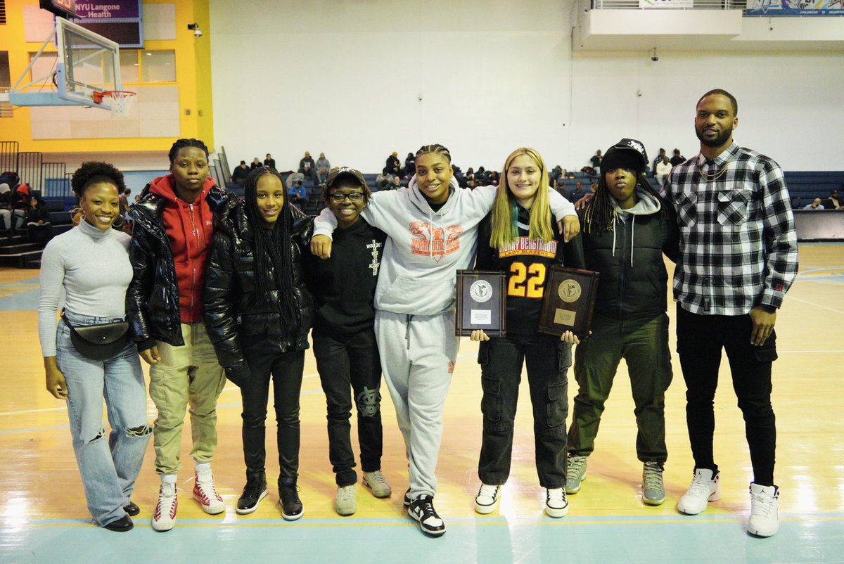 CoachJNoel's tweet photo. Congrats to sophomore Veralyn Aviles for becoming the @nycpsal 2022-23 League Leader in Assists Per Game and Total Assists this season. I’m proud of her for achieving this accomplishment. Her game continues to grow. Keep up the great work! 💥

@NYGHoops @MurryBtraumLBB @NikeNYC https://t.co/9EvZigC1Hp