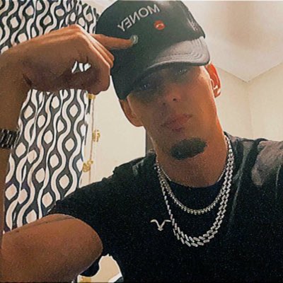 TattedBByT's tweet photo. #NewProfilePic y’all fwm lemme cop a couple likes🤷🏽‍♂️🔥🤩😈 https://t.co/zNRhYE4XK6