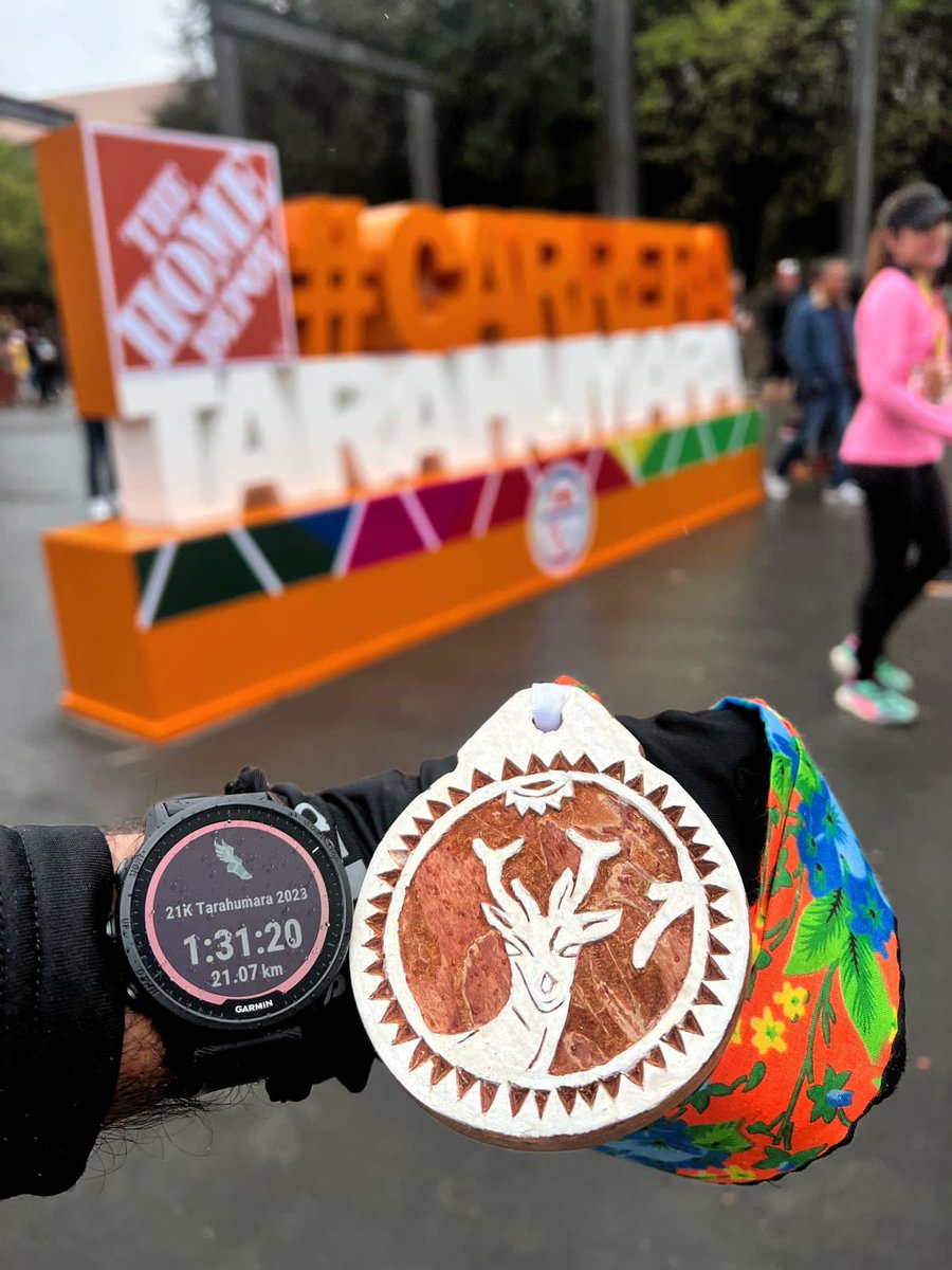 GarminMexico's tweet photo. 🏅 ¿Cuál es tu objetivo para esta temporada de running?  ¡Muchas felicidades Armando Ubeda! #21k 
#Forerunner955solar 

#Garmin 
#MedalMonday 
#Forerunner https://t.co/nMqtt8bUnG