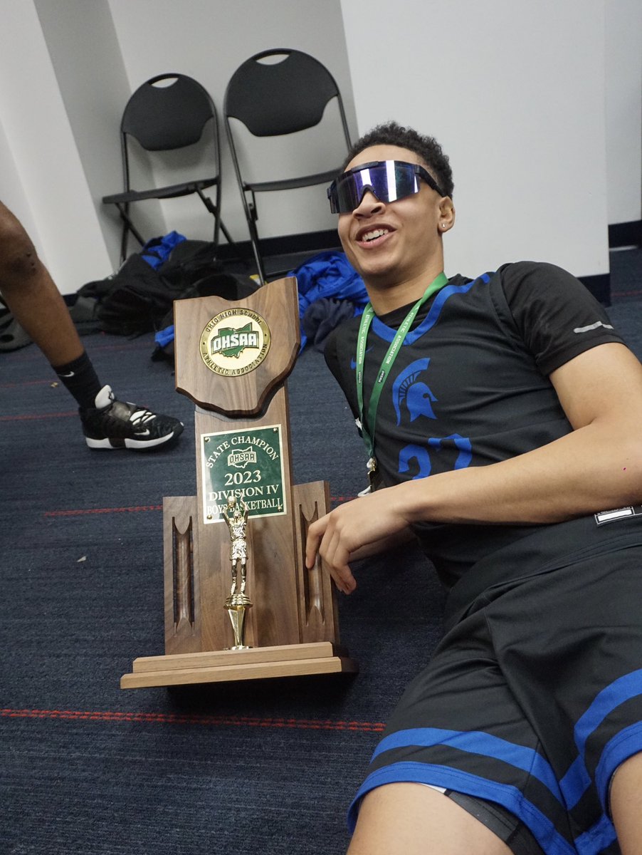 xzaee4's tweet photo. State champion💍4️⃣ https://t.co/lp2cKPsuF2