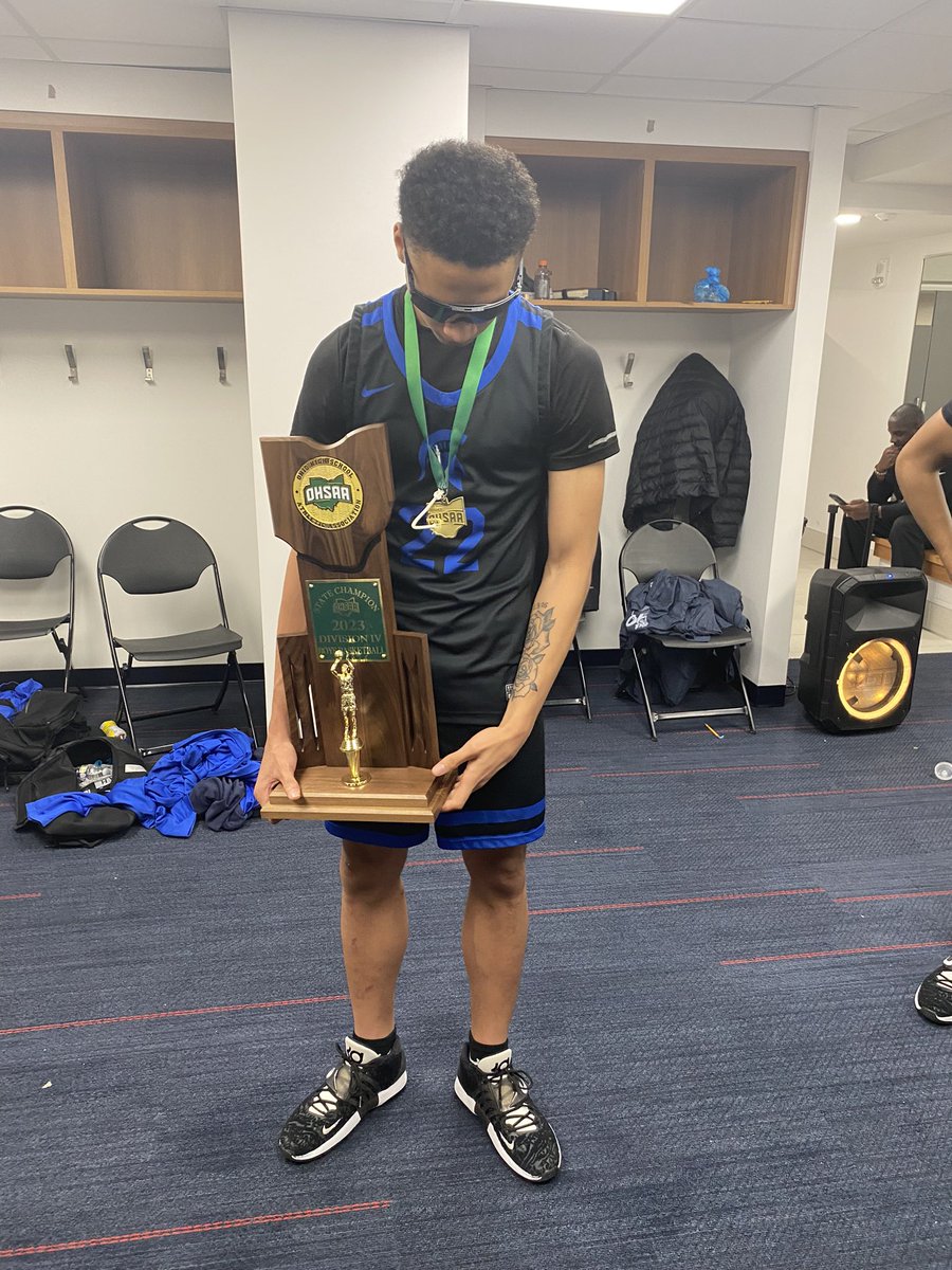 xzaee4's tweet photo. State champion💍4️⃣ https://t.co/lp2cKPsuF2