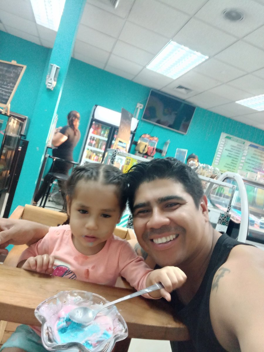 eduardo38387290's tweet photo. #princesadepapa #teamobb #minoinep https://t.co/Tf6aZ83PcB