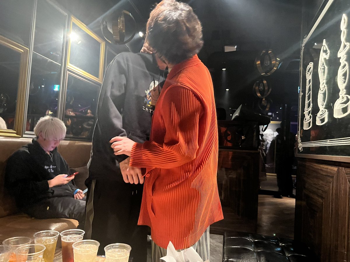 飯田くん誕生日おめでとう！
(井原にどエロいちゅーしてた)