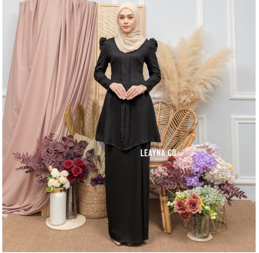 Mengshopeee's tweet photo. Just tried the BAJU KEBAYA MUSLIMAH and I'm in love! The puff sleeves and nursing-friendly design make it stylish and functional. The material is so comfortable and the range of sizes means it's accessible for all.Highly recommend #kebayamuslimah #fashionfinds #nursingfriendly https://t.co/KF8VfBPKlJ