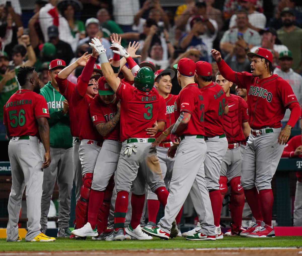 NewEraMx's tweet photo. Hicimos historia JUNTOS.
Gracias por tantas alegrías @MexicoBeis.🫶🏻

¡NOS LLENAN DE ORGULLO! 🇲🇽🇲🇽🇲🇽

#WorldBaseballClassic #MexicoDeMiSangre https://t.co/QSQznQVvLp