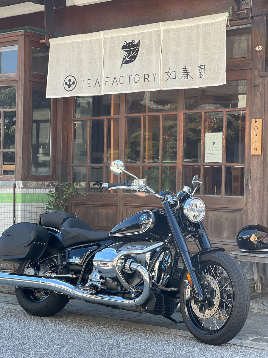 MotorradSetaga8's tweet photo. R18アンバサダーのショートツーリング、小田原編。
春の陽気の中、やまゆりラインから小田原まで。
#bmwmotorrad
#BMWR18
#R18
#Relation18
#MotorradSetagaya
#籠清
#小田原おでん本店
#海への扉
#如春園
#龍宮堂は閉まってた
#やまゆりライン https://t.co/9sE6h9ji17