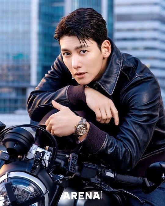 JoYje_ja's tweet photo. คนซ้อนท้าย...มียังฮะ!😁☺️💋

~ กฎของเวลา⌚️คือการเดินหน้าต่อแบบซื่อตรง!🤎

#GoodDay🏍💨⚡️

#지창욱 #Jichangwook #อุคจ๋าาาาา @Jichangwook :)♡ https://t.co/5cPIkkEO3H