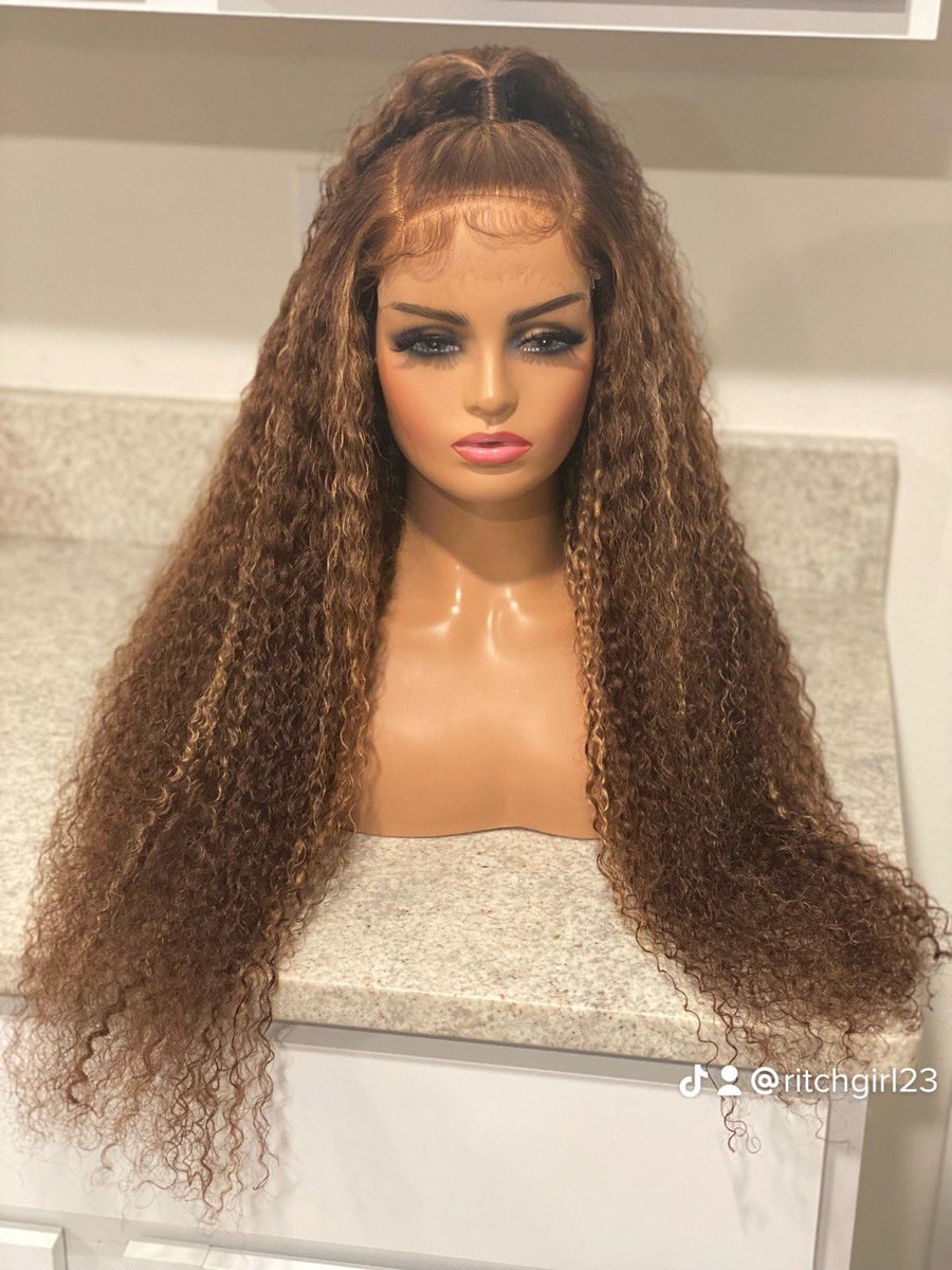 niq__xo15's tweet image. No 🧢 i got the best custom wigs in Tampa 🤩🤩🤩🤩 shop the brand RitchExtensions.com and use affirm, sezzle and shop pay at checkout for your convenience 🫶🏽 #custommadewigs #wigs #bundles #bolu #EFFNationalShutdown #ShadowAndBone #caresha #citygirls #actbad