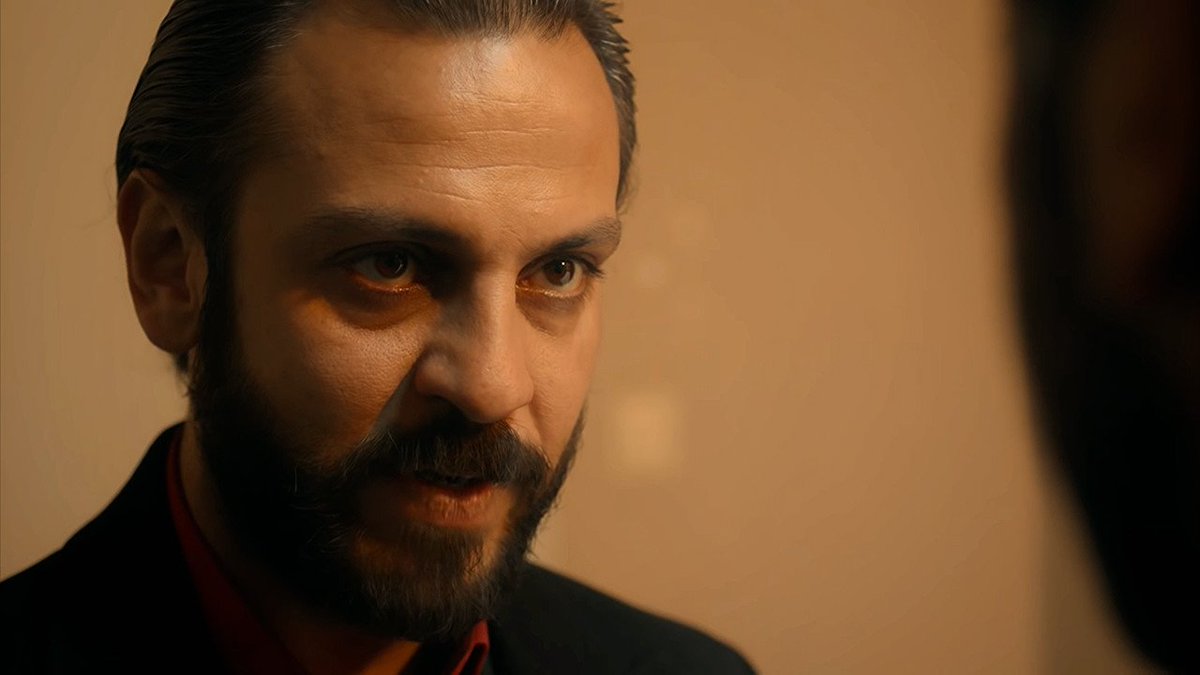 Eres inteligente, pero no trabajas en eso ,YAMAC 
Mira,cuando llegue trabajes....

¿Juntos?

También esta Medet. 

Y no solo el ,sino también tu sombra.
¿Sombra! 

DAMALI PAGO DE SANGRE #Cukur