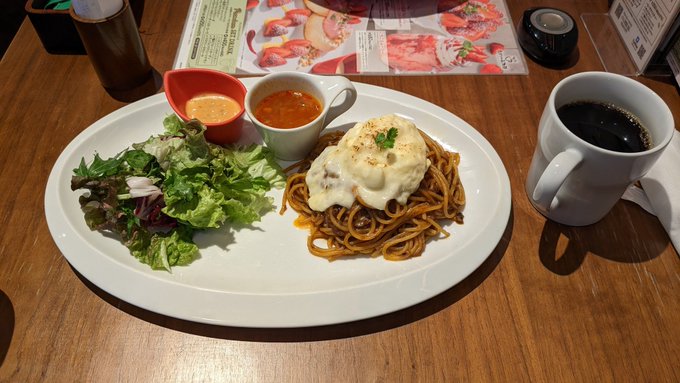 奥さんが行ってみたいと言うので、むさしの森珈琲でランチ。チーズミートパスタをいただいたけど、結構おいしかったわ。 