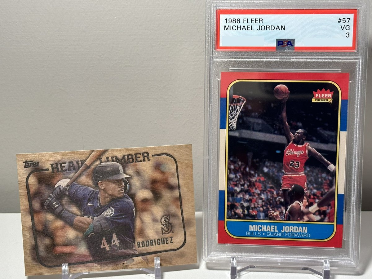 GMC_Capital's tweet photo. #maildaymonday which purchase will I regret more in 10 yearsโฆ cleanest 3 I ever did see @CardPurchaser https://t.co/GTJ4UA8sCX