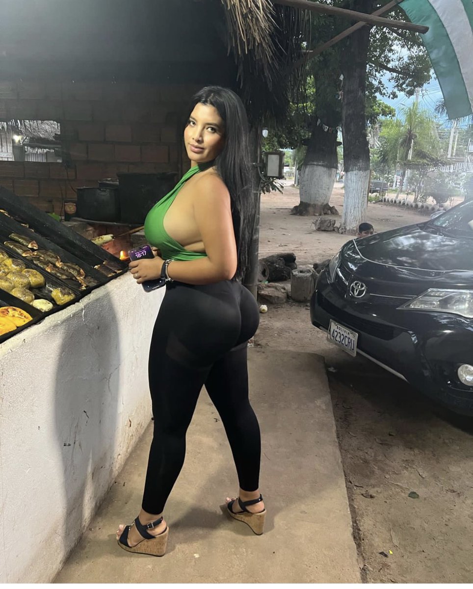aleja on Twitter: "Que rica comida 🥵 👉http://onlyfans.com/alejazec"