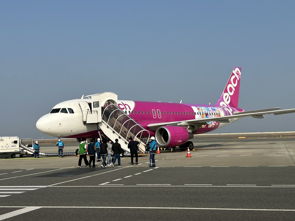 JETFUN6's tweet photo. #プリキュア
#peach
#関西空港
#ひろがるスカイプリキュア

関西空港から出発するピーチ航空
ひろがるスカイ、プリキュアジェットpeach JA827P  A320 https://t.co/j3vpDnipGX