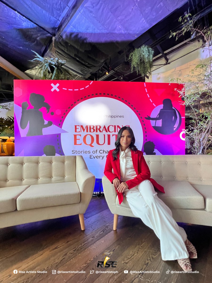 RISE_iHub's tweet photo. Embrace Equity 💖👐🏼🌈

Snaps of Mela Habijan at the #EmbraceEquity event that talks about the acceptance of differences and embracing diversity ❤️🙌🏼

We have no words for you, @missmelahabijan 🤗 We admire your words and stand for your community. Keep on believing, Mela! https://t.co/mNuFzLCI9f