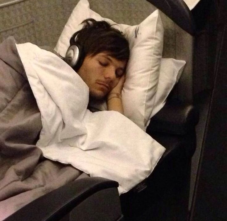 louistmonterrey's tweet photo. Louies mexicanxs durmiendo tranquilamente el día de hoy después de que Louis admitió ser mexicano, dijo que México lo inspiraba y que era obvia la razón de por qué lo escogió para tener premiere de #AllOfThoseVoices. https://t.co/cKpYuQDVgW