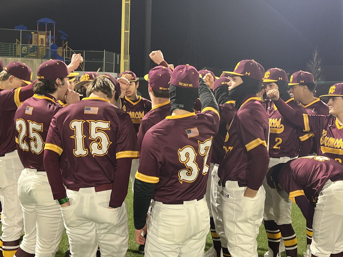 MONTINI CATHOLIC 15, ST. EDWARD 0 (4 innings): WP Kosiek and Baka combined for a perfect game. Mendez (2-for-2, 2 2B, RBI), Zeman (2-for-2, RBI, BB, 2 R), and Campbell (2-for-3, 2 R) led the offense for the Broncos (2-0).  

#BroncoDugout #WeNotMe @PBRIllinois <a href="/dhpreps/">Daily Herald Preps</a>